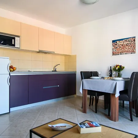 California 2 * Dubrovnik