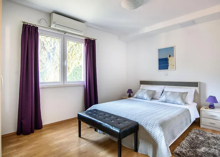 California 2 דוברובניק